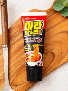 Umteuri 麻辣酱 120g