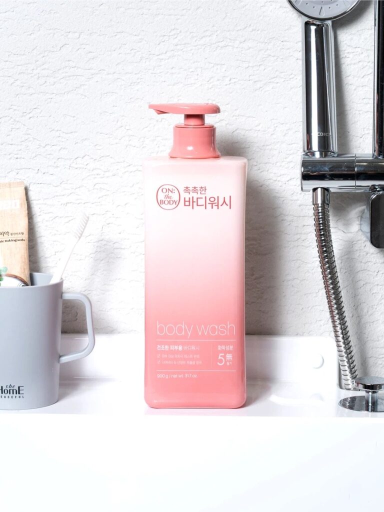 国民美妆品 On The Body 高保湿 身体沐浴露 Koteunmeoseukeu Hyang 900g