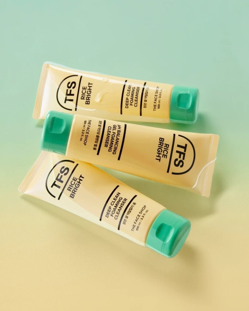 The Face Shop Malkeun 米 Yakalkalri 洁面泡沫 100ml