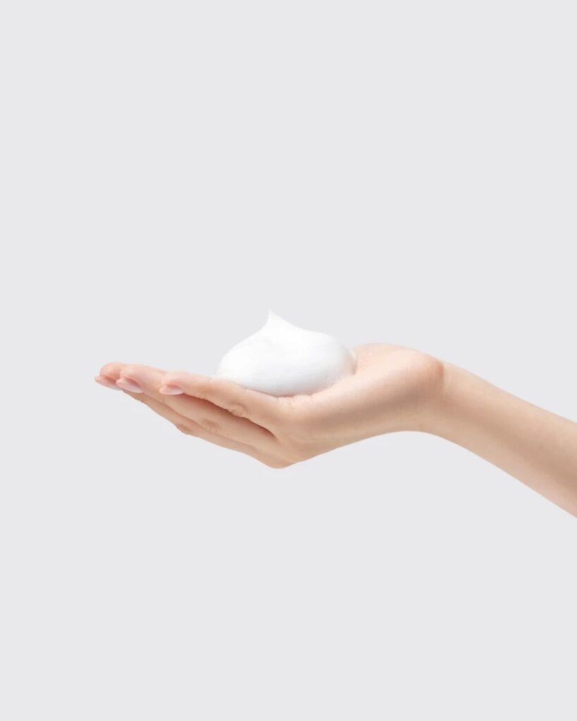 The Face Shop Malkeun 米 Yakalkalri 洁面泡沫 100ml